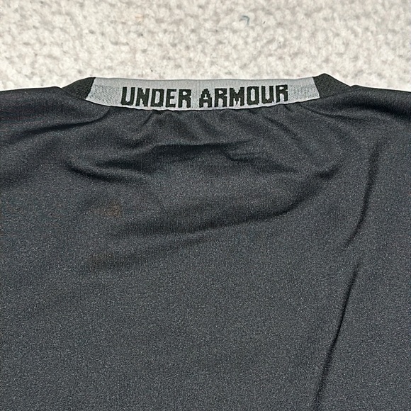Under Armour UPF 50+ Fitted Heat Gear L/S Shirt, EUC, Size YS - Picture 10 of 10
